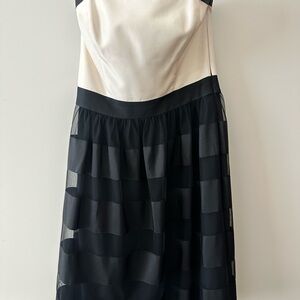 Elegant Black and White Sleeveless Dress